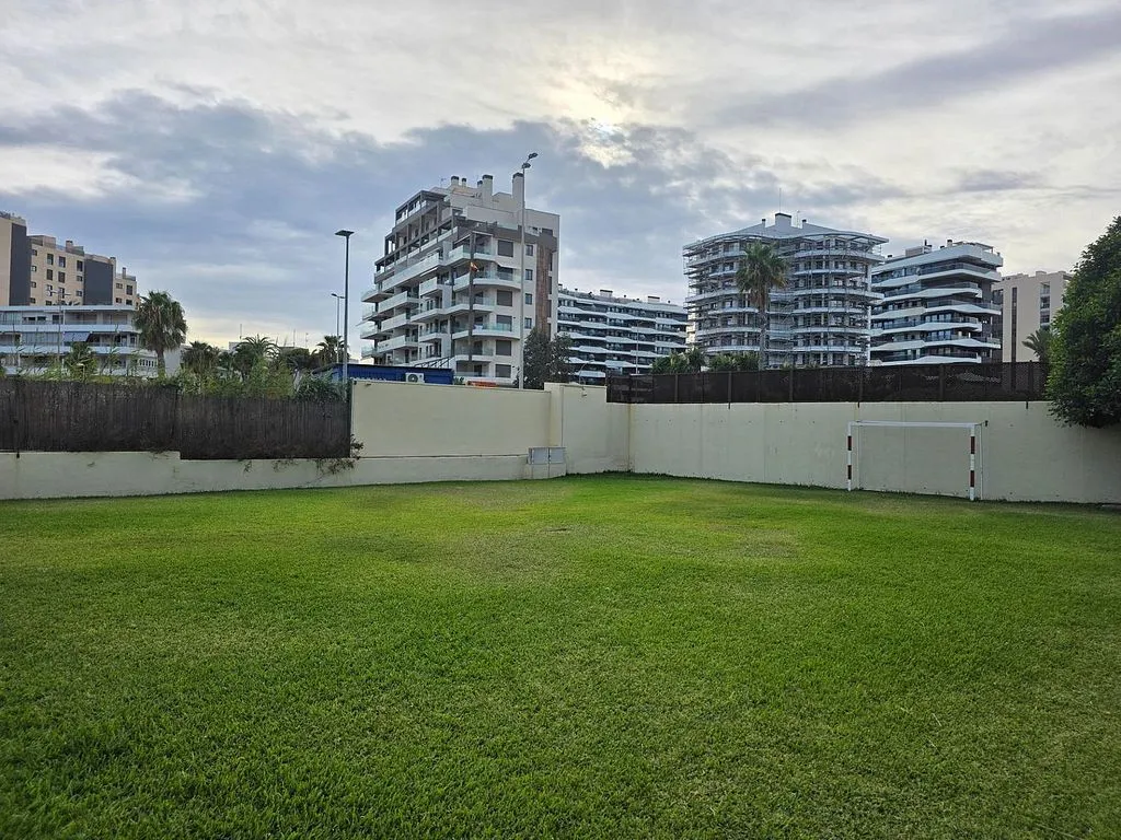 Garden - Luxury Seafront Apartment in Alicante