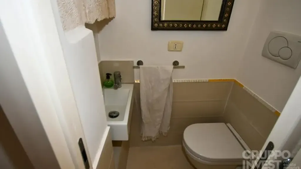Bathrooms - Historic Palazzo with Panoramic Terrace in Ostuni