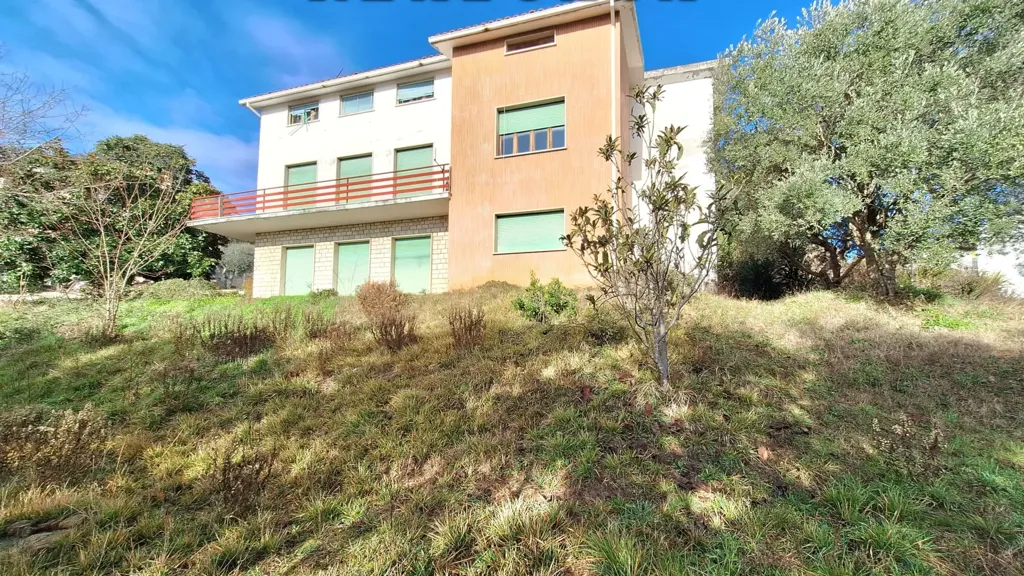 Välivaade - Independent House with Large Garden in Osimo