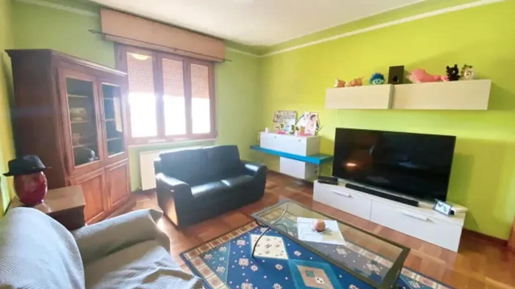 Elutuba - Villa with Garden in Borgo Mantovano