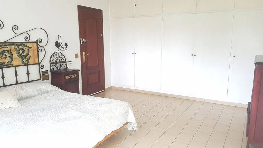 Magamistoad - Chalet with Pool in Casco Antiguo