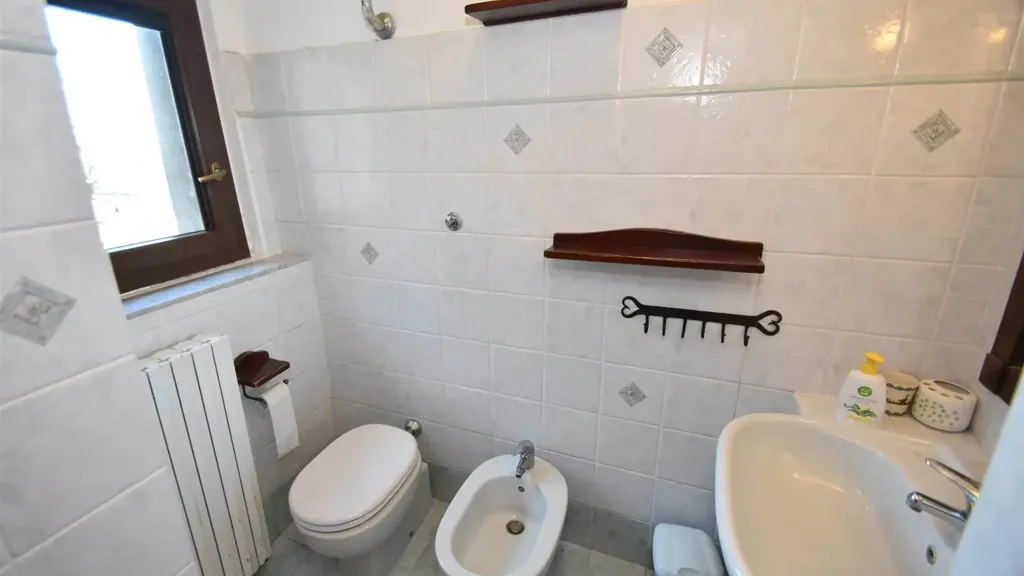 Vannitoad - Tuscan-Style Apartment in Historic Centre, Rosignano Marittimo