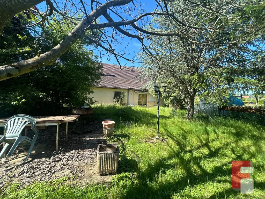 Jardin - Maison de Plain-Pied avec Jardin à Thieffrain