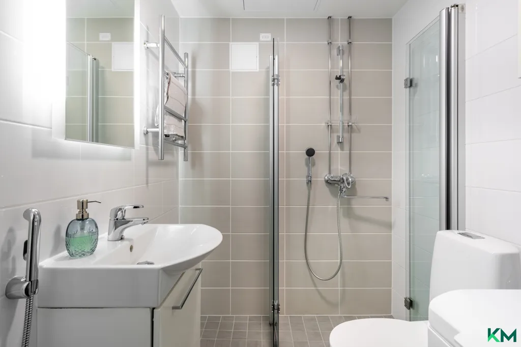 Salles de bain - Spacious Flat with South-Facing Terrace in Helsinki