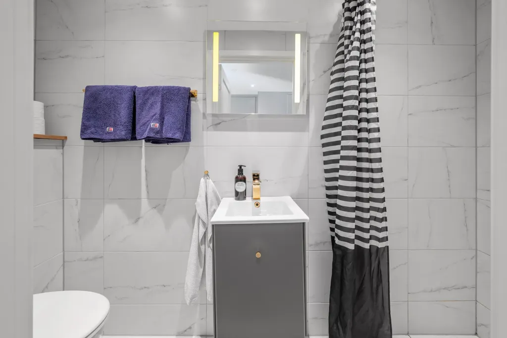 Badezimmer - Spacious Bungalow with Pool in Ljungskogen