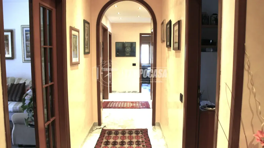 Esik - Panoramic Penthouse with Balcony in Reggio Calabria