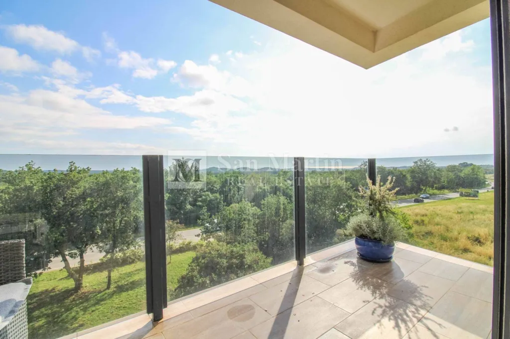 Balcony - Modern Apartment with Sea View in Poreč
