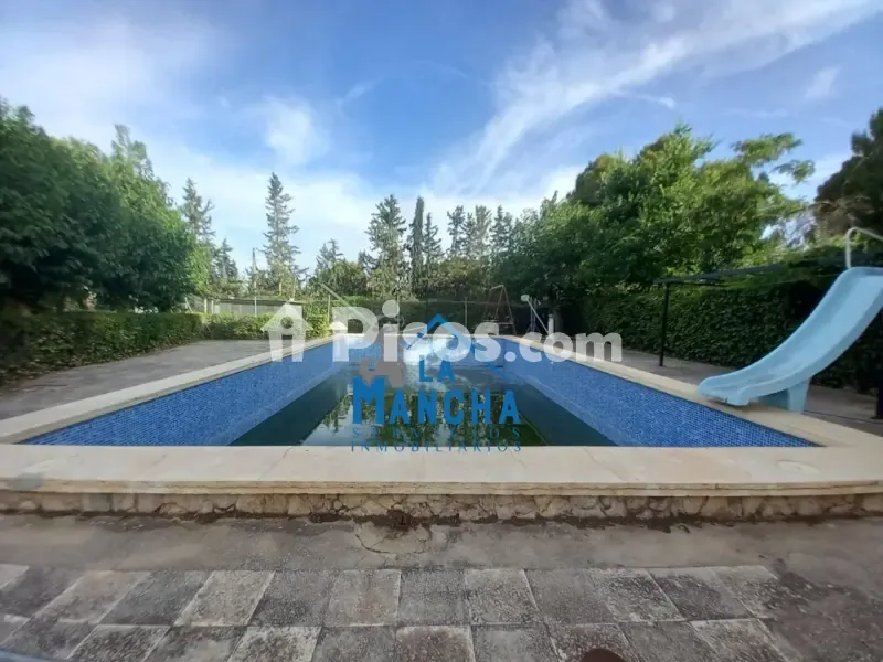 Bassein - Rustic House with Pool in Jaén Road Area