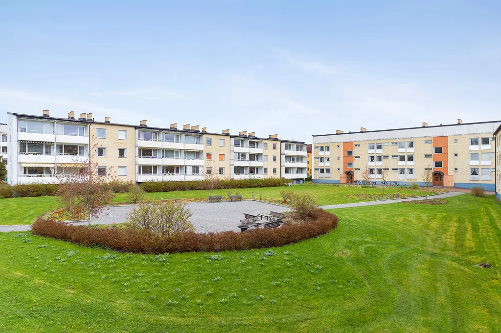 Jardin - Apartment with Balcony in Uppsala's Tunabackar