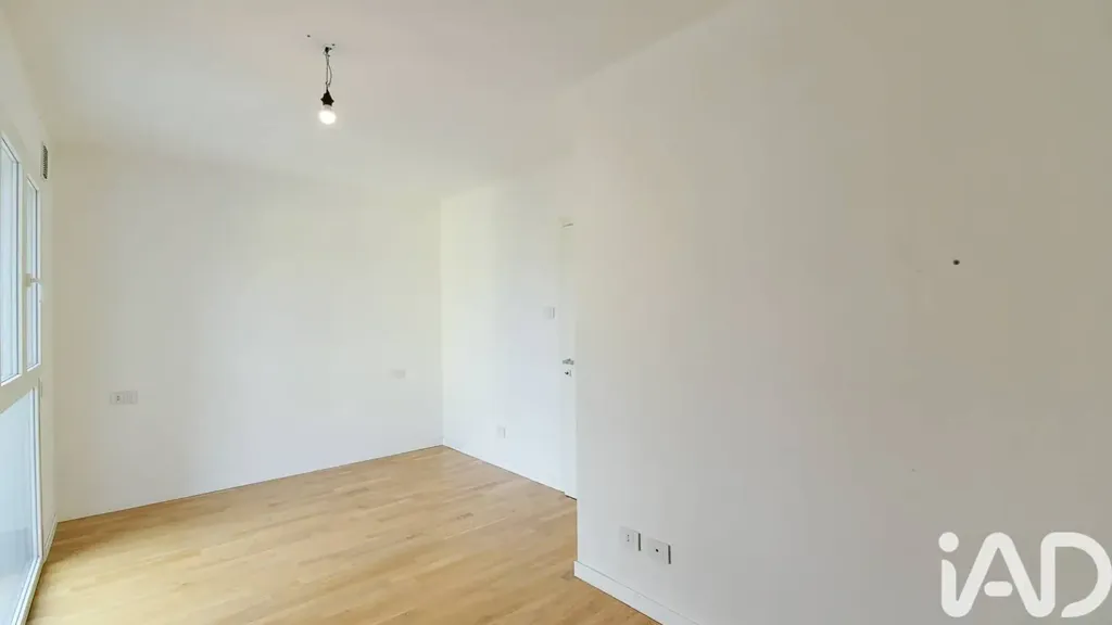 Toad - Newly Built Apartment with Balcony in Cantù