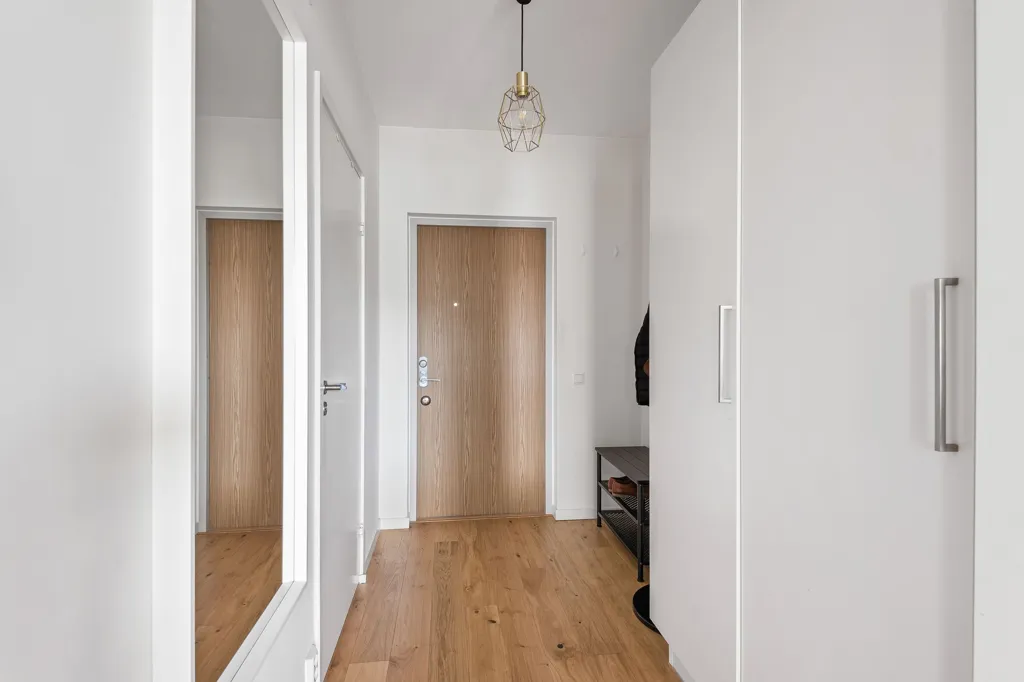 Esik - Modern Flat with Balcony in Sundbyberg