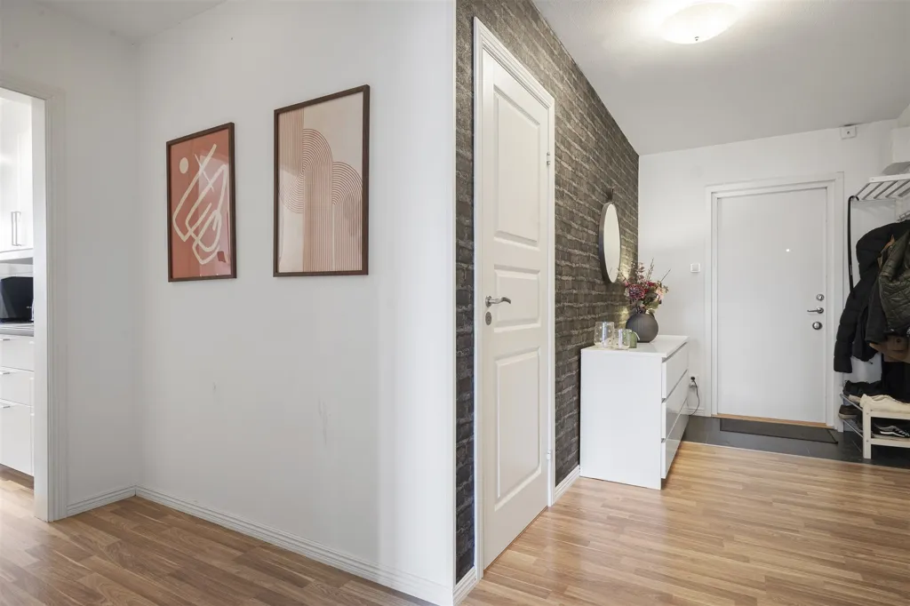 Entrée - Bright Two-Bedroom Apartment on Havstenavägen