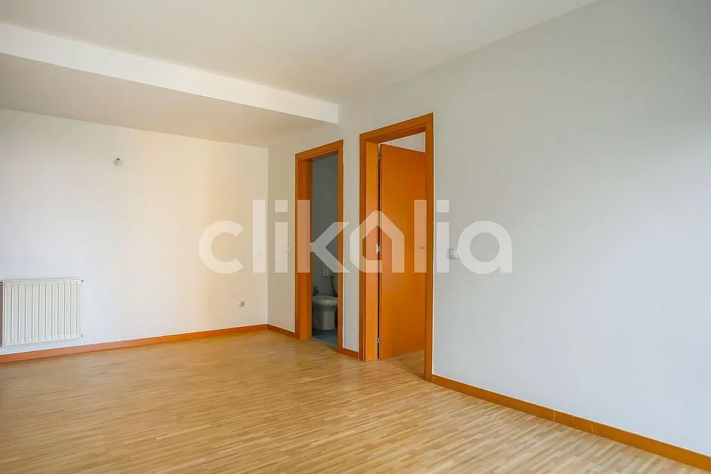 Rooms - 1-Bedroom Flat with Elevator in Ensanche de Vallecas