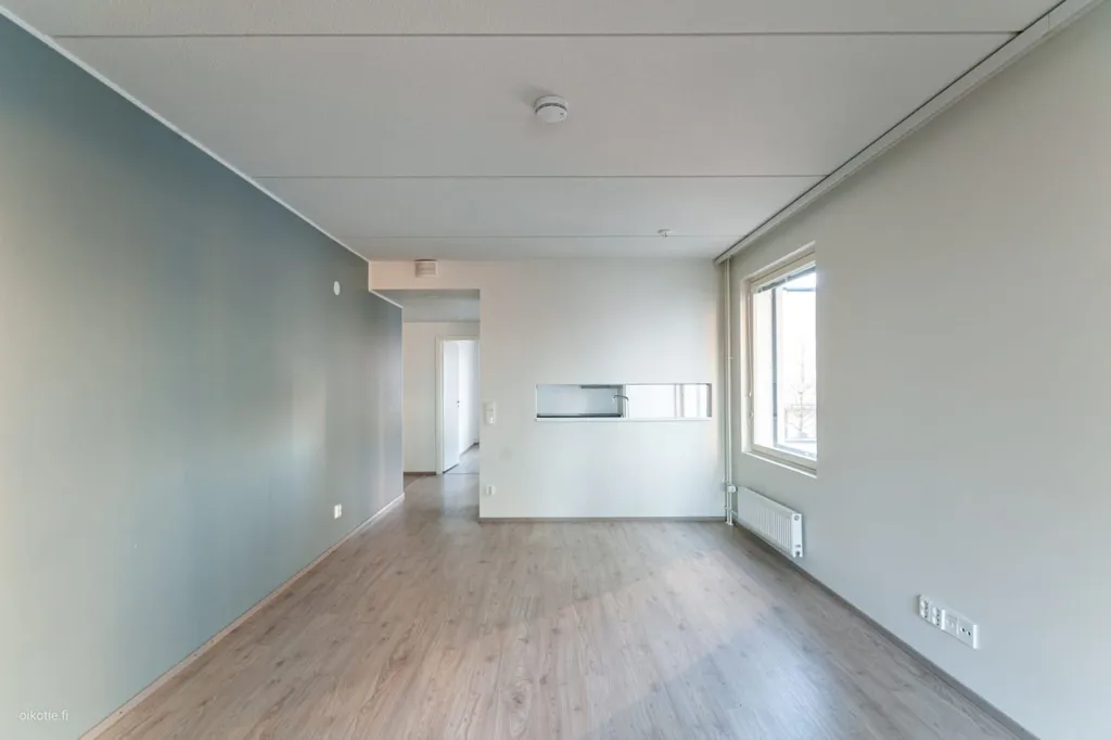 Toad - Bright Triangular Apartment with Balcony in Tikkurila