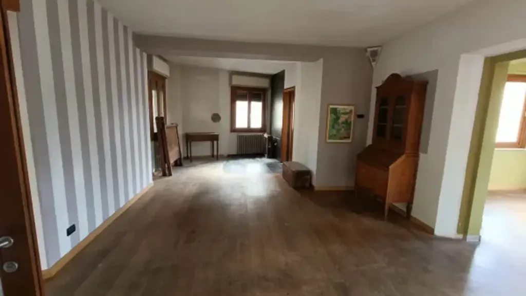 hallway_entrance