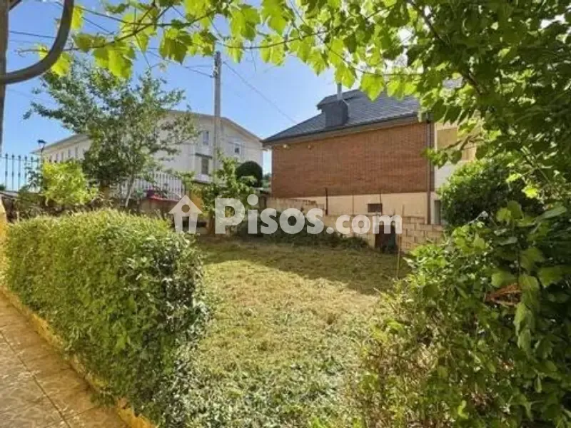Giardino - Chalet with Two Independent Units in Bembibre