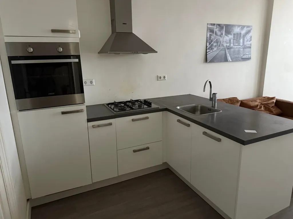 Köök - Furnished Studio in Rotterdam's Middellandstraat