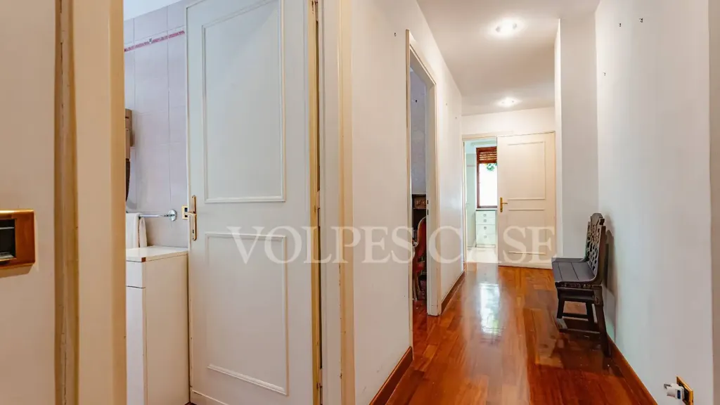 Entrée - Triplex with Terrace in Camilluccia, Rome