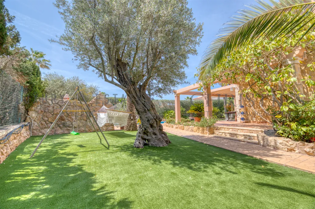 Giardino - Mediterranean Villa with Pool in Sa Torre, Mallorca