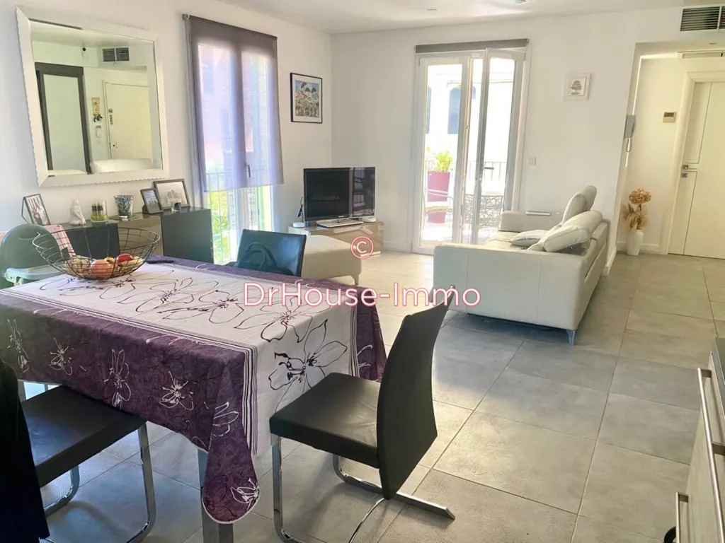 Salle à manger - Appartement-Villa avec Jacuzzi à Roquebrune-Cap-Martin