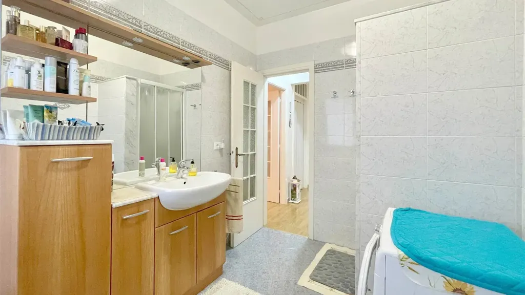 Salles de bain - Elegant Semi-detached House in Borgo Virgilio