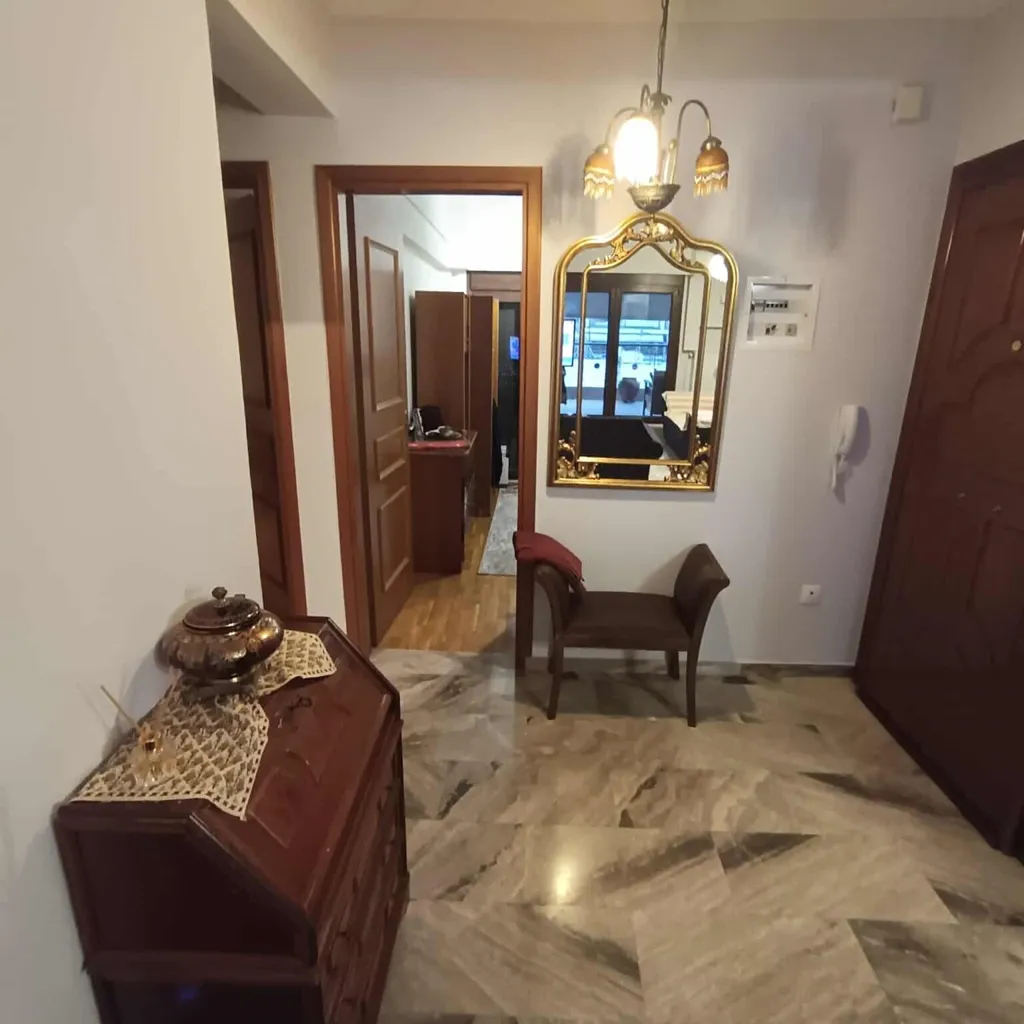 Esik - Flat with Panoramic View in Thessaloniki