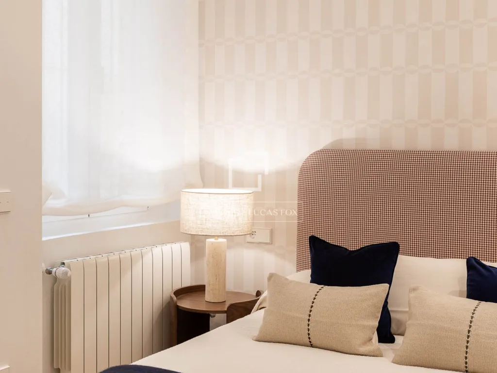 Bedrooms - Luxury Flat with High Ceilings in Salamanca