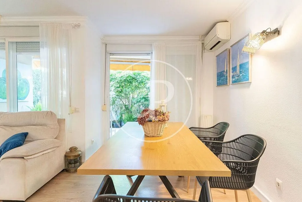 Söögituba - Ground Floor Flat with Terrace in El Coll d'en Rabassa