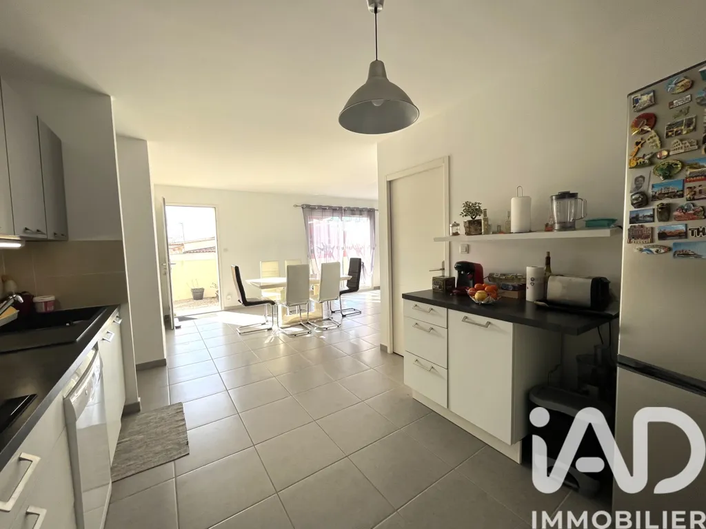 Köök - Flat-Roofed Villa with Pool Potential in Autignac
