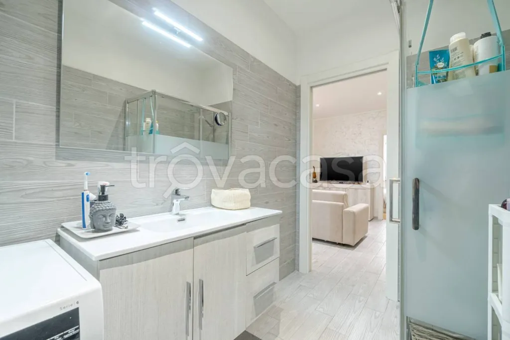 Vannitoad - Rusticated Flat with Balcony in Torino