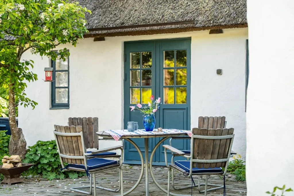 Terrasse - Villa with Classic Veranda in Svedala