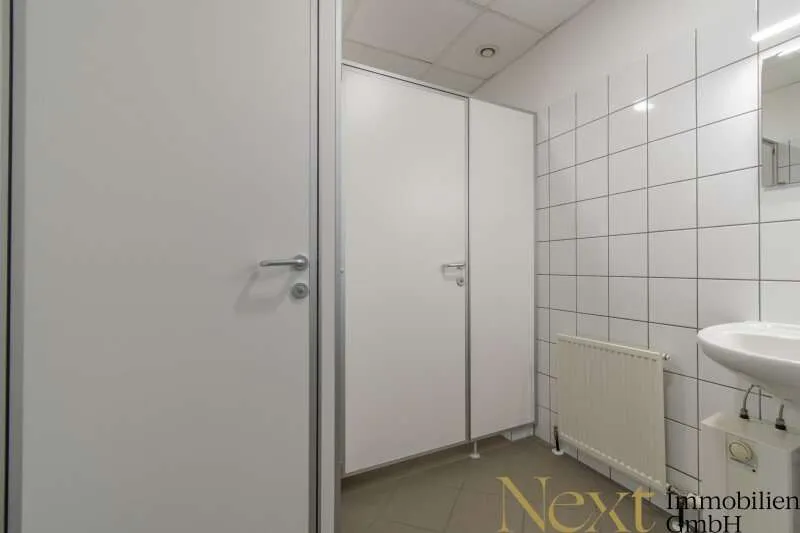 Bathrooms - Modern Office Space in City Tower I, Linz