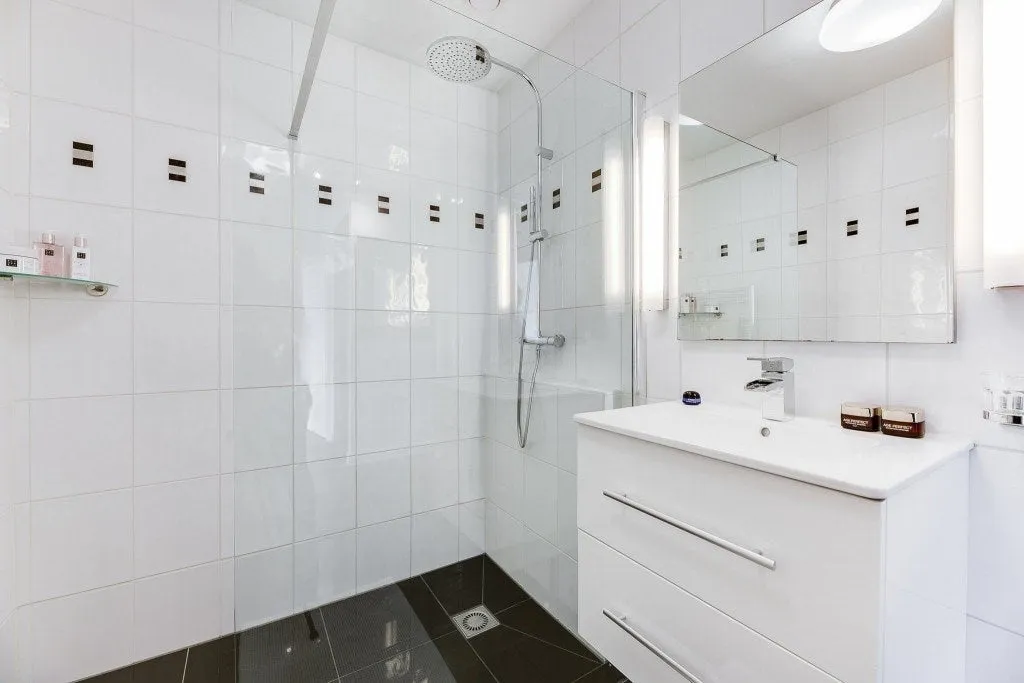 Vannitoad - Furnished 4-Bedroom Apartment in Amsterdam
