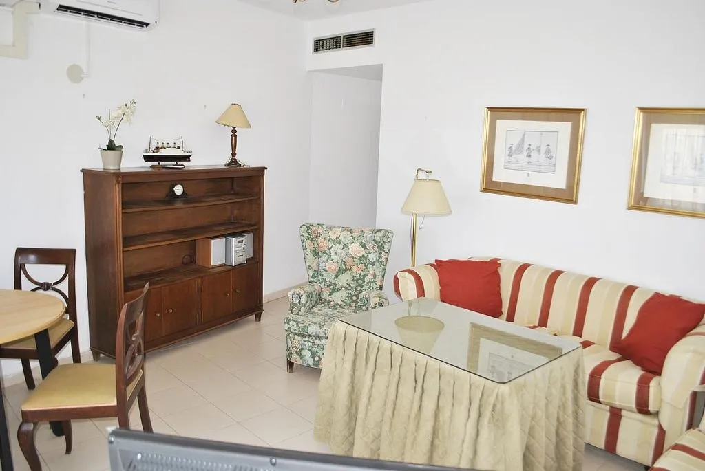 Elutuba - Apartment with Balcony in Los Bermejales