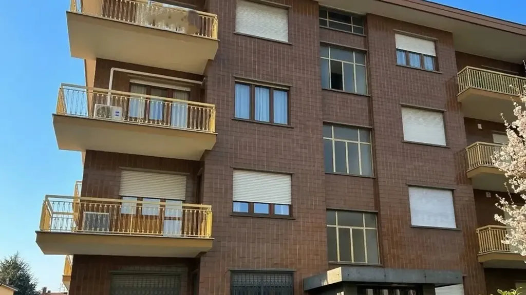 Exterior - Four-Room Apartment with Balconies in Moncalieri