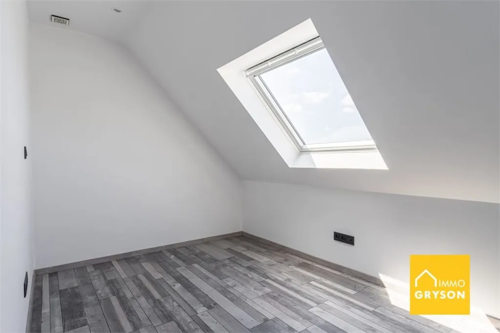 Toad - Luxurious Penthouse with Panoramic Views in Zwevezele