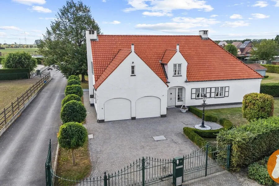 Õhuvaade - Equestrian Facility with Villa in Mechelen