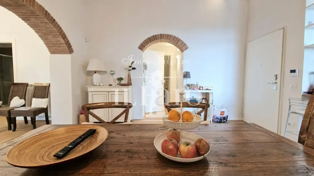 Salle à manger - Panoramic Apartment with Balcony in Signa
