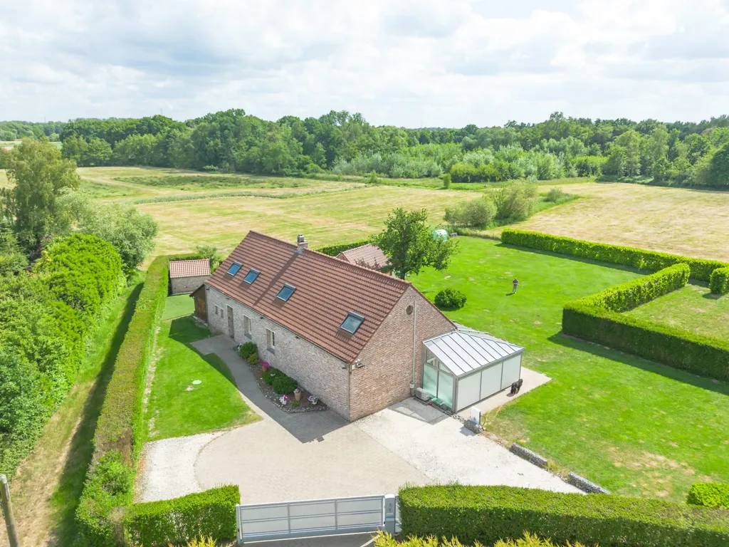 Õhuvaade - Renovated Country House with Spa in Willebroek
