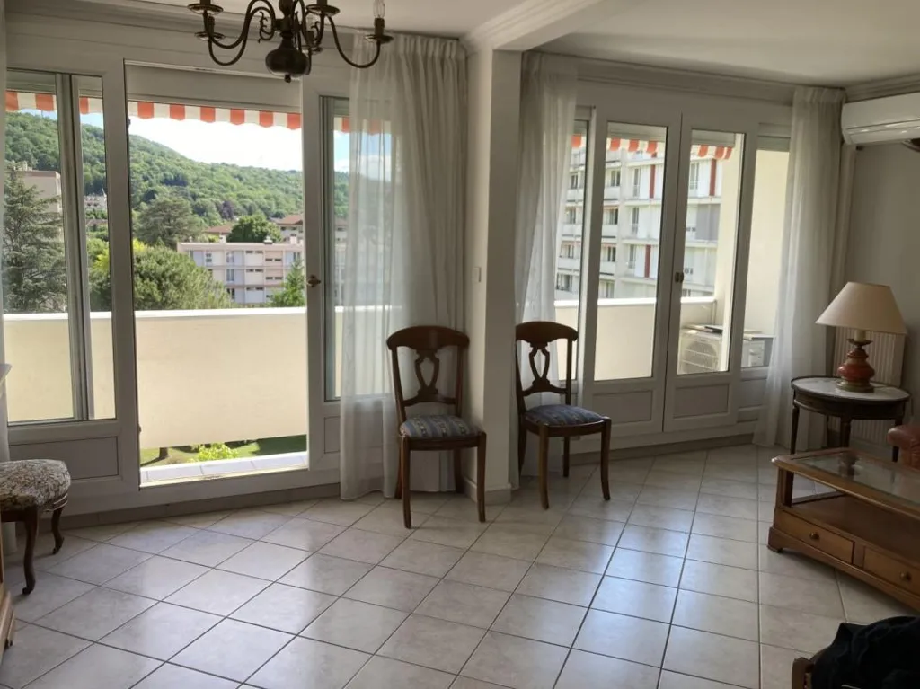 4-toaline korter asukohas Saint Martin D Heres