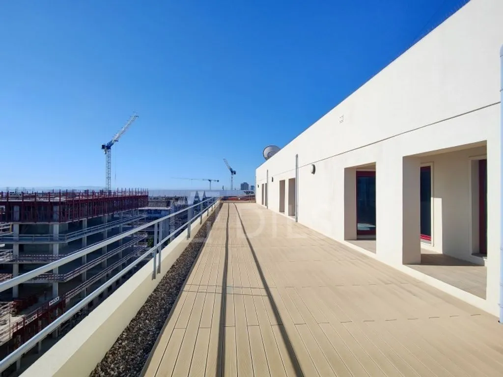 Terrass - Office with River View in Marvila, Lisbon