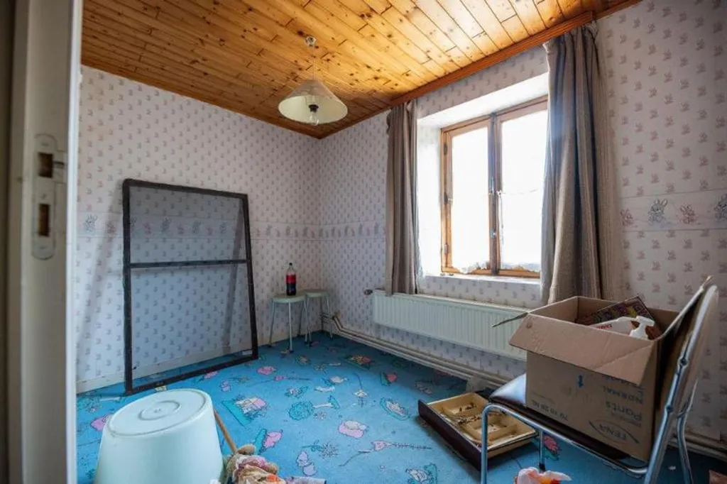 Chambres - Maison en Pierre à Rénover à Ouffet