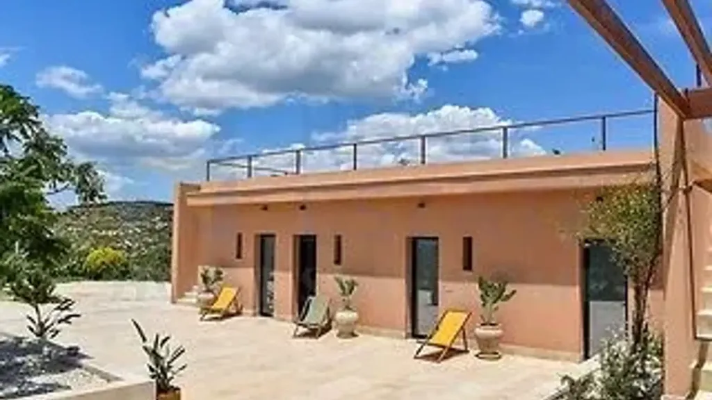 Aed - Baroque Villa with Pool in Noto