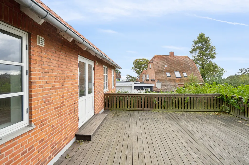 Terrasse - Classic Villa with Water View in Snekkersten