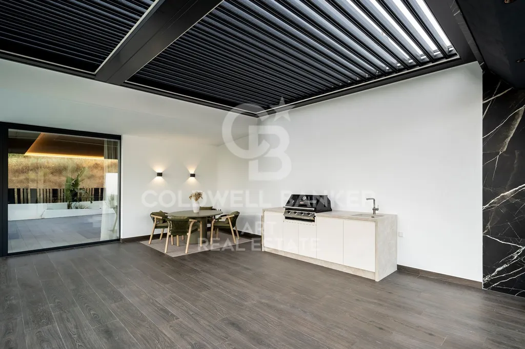 Terrass - Luxury Villa with Pool in Estepona