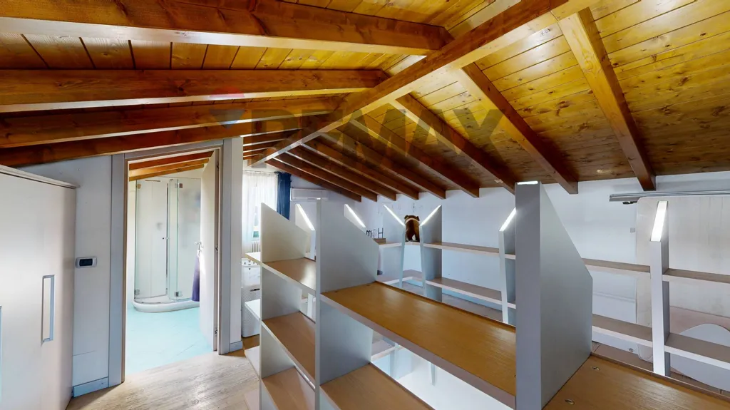Pièces - Charm Duplex with Veranda in Lentate Sul Seveso