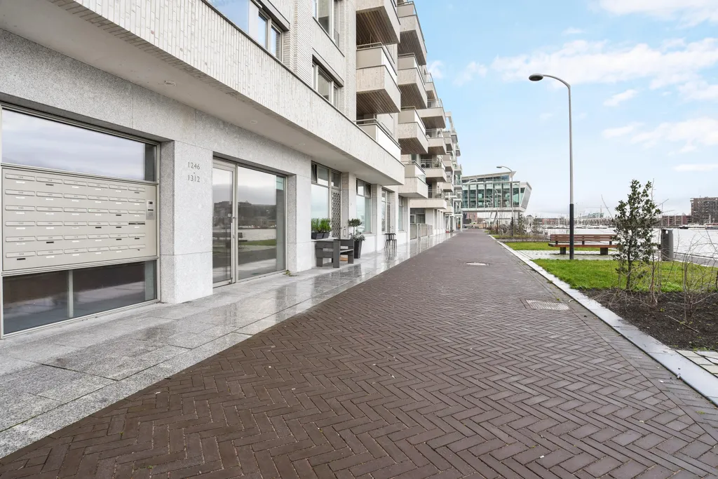 Esterno - Modern Apartment with Balcony in Amsterdam-Oost