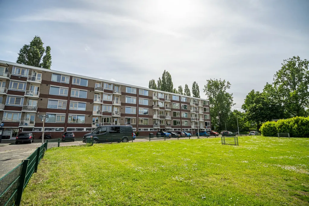 Jardin - Apartment with Two Balconies in Leiden