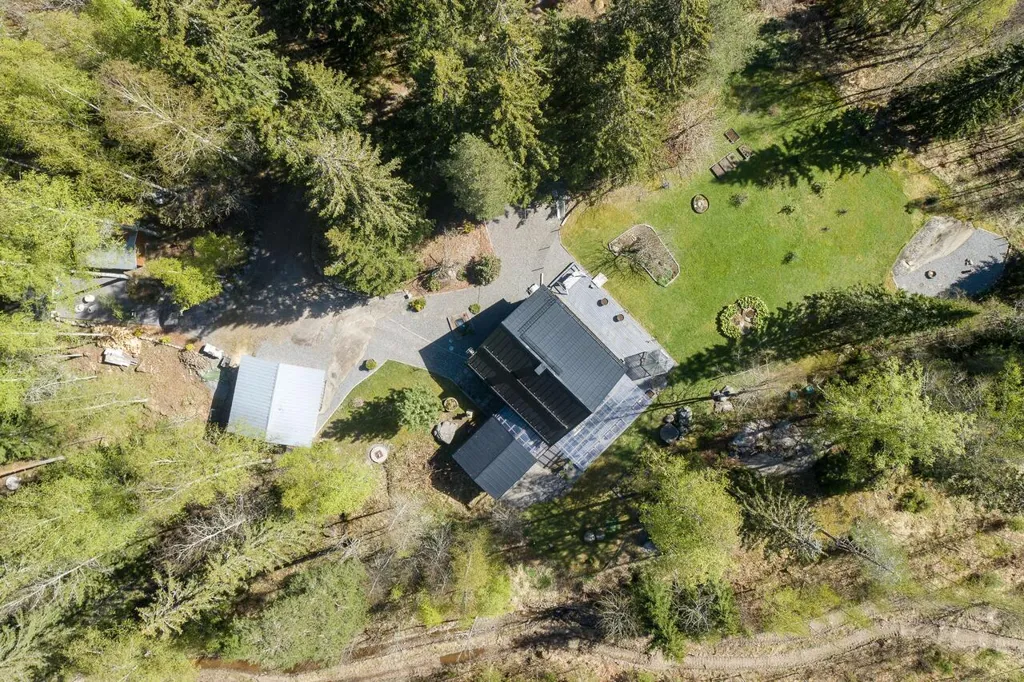 Õhuvaade - Traditional Cottage with Sauna in Miekkiö