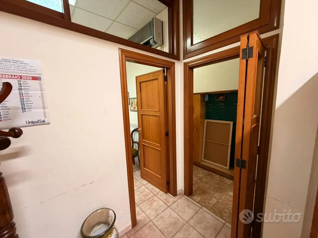 Hallway - Apartment with Private Courtyard in City Centre